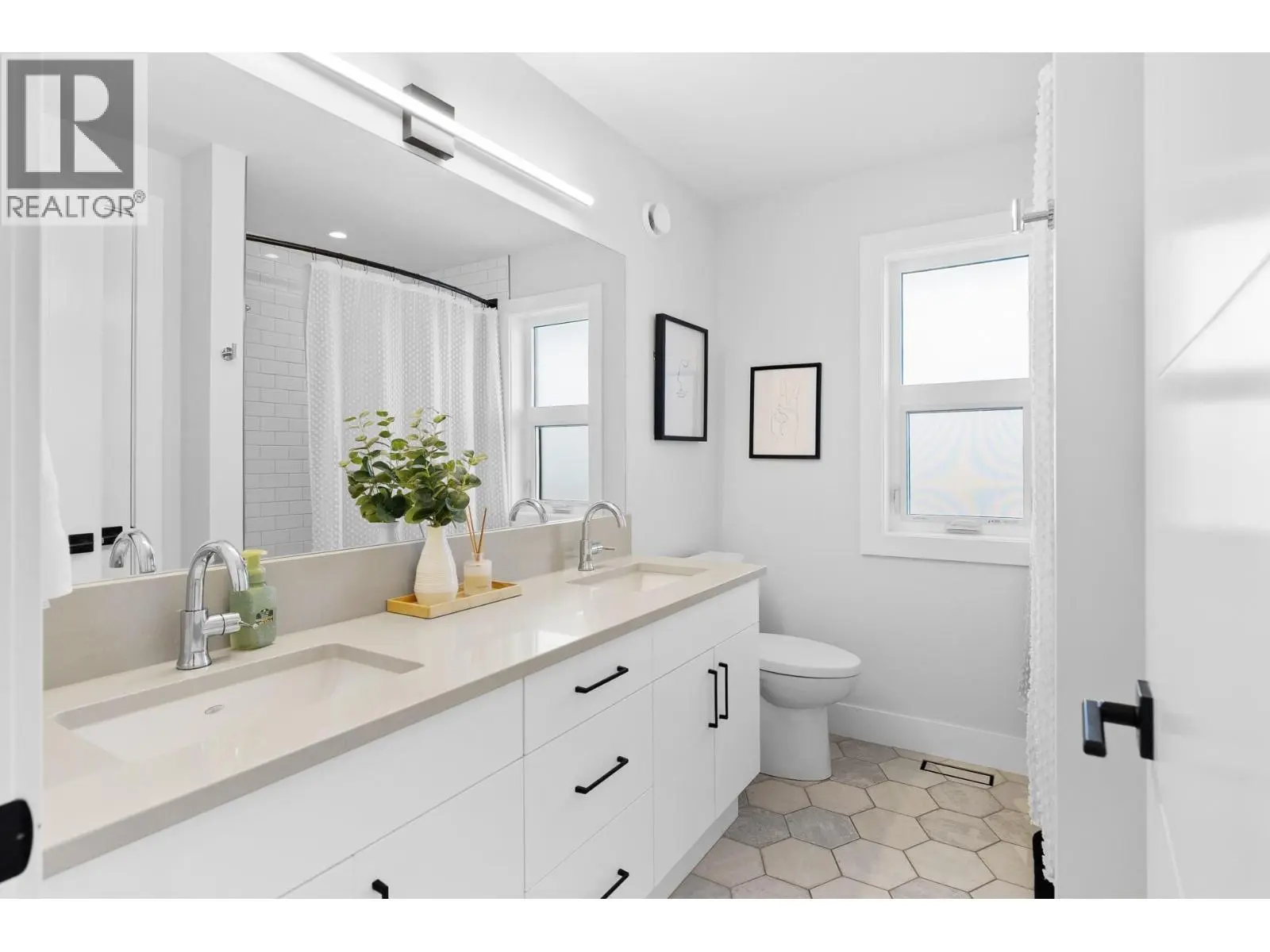 695 Lake Court. West Kelowna, British Columbia