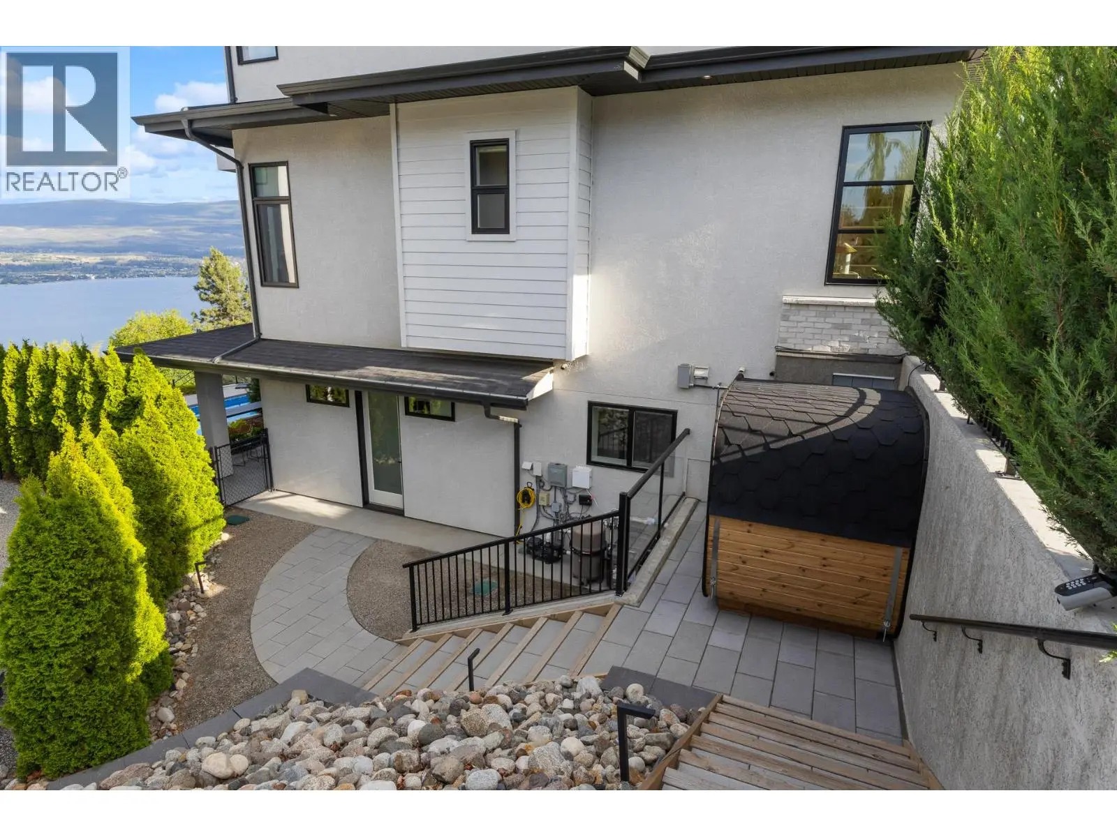 695 Lake Court. West Kelowna, British Columbia