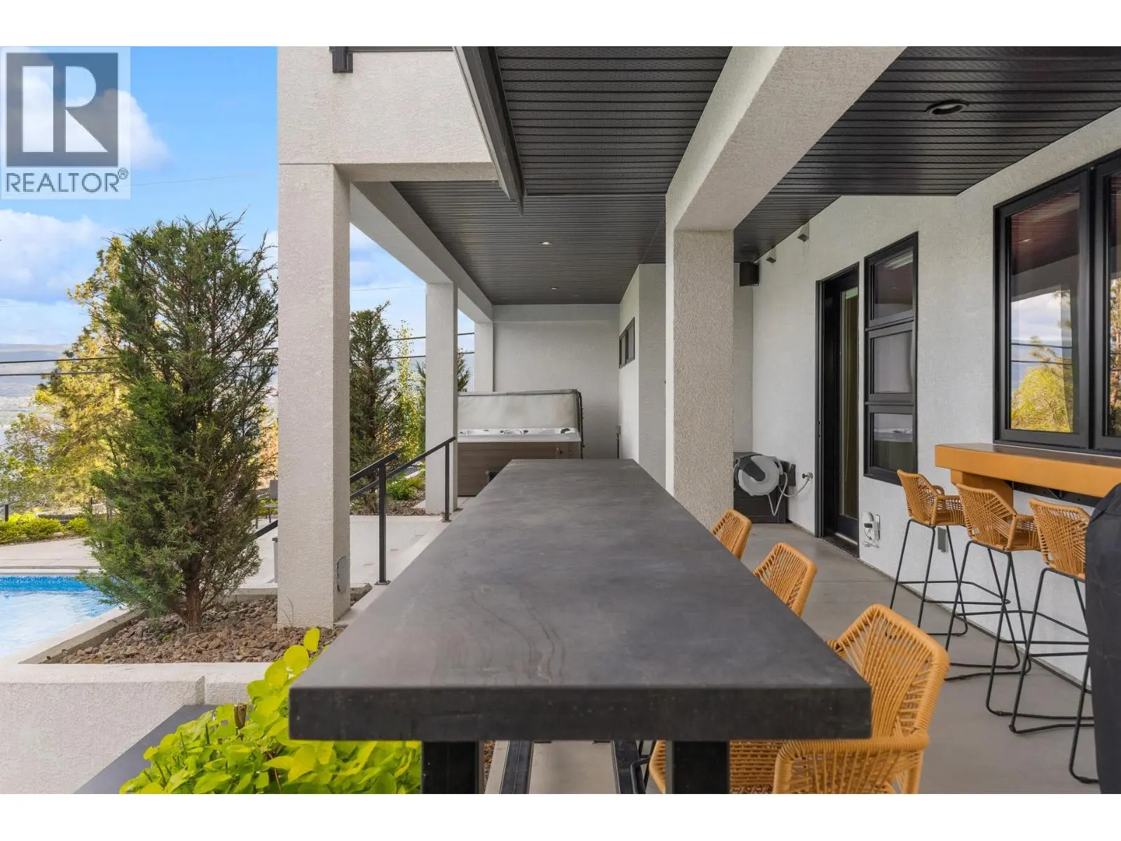 695 Lake Court. West Kelowna, British Columbia