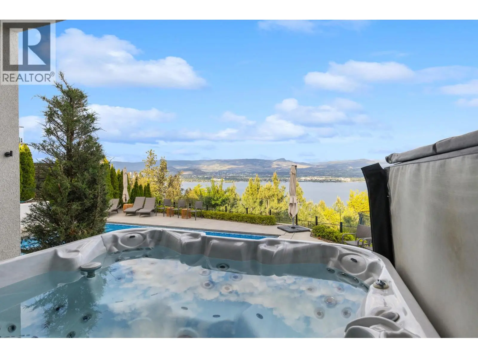 695 Lake Court. West Kelowna, British Columbia