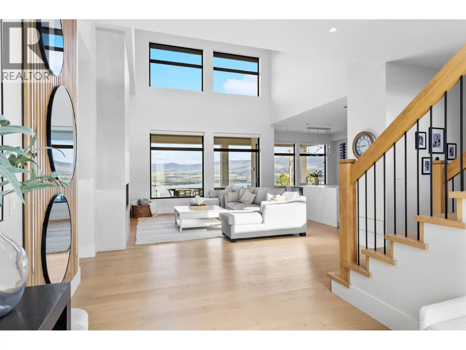 695 Lake Court. West Kelowna, British Columbia