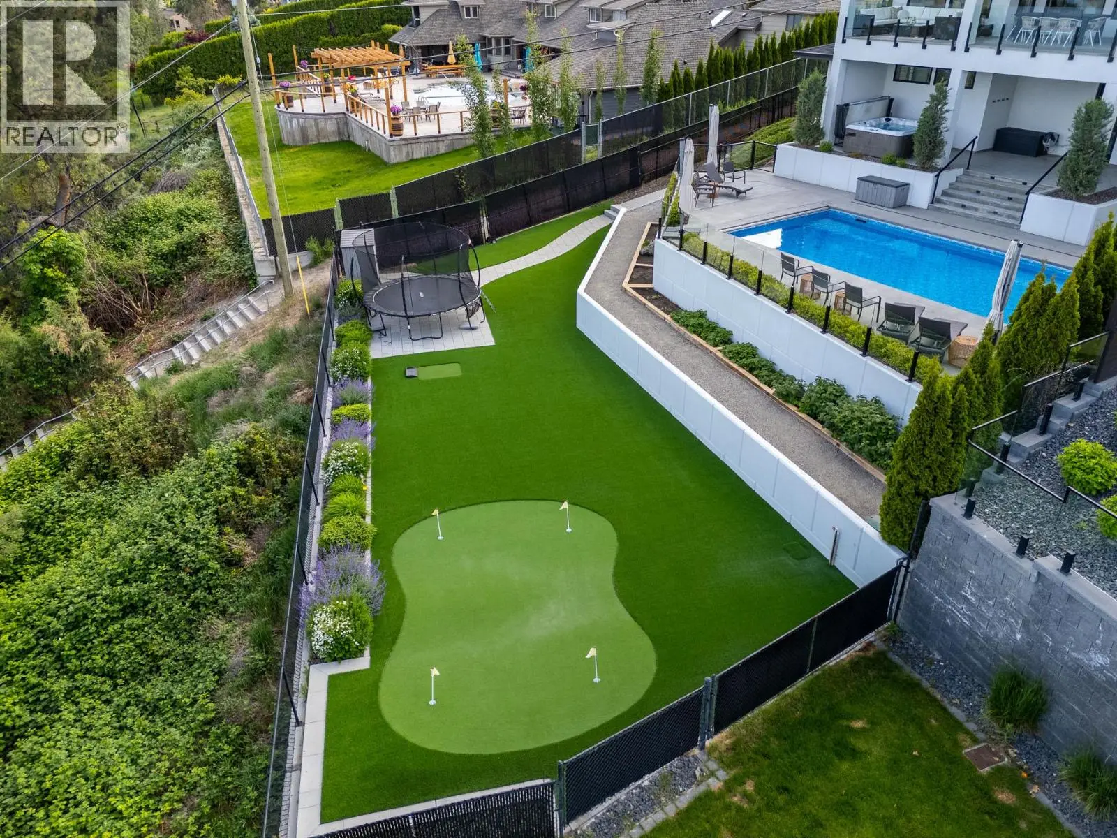 695 Lake Court. West Kelowna, British Columbia