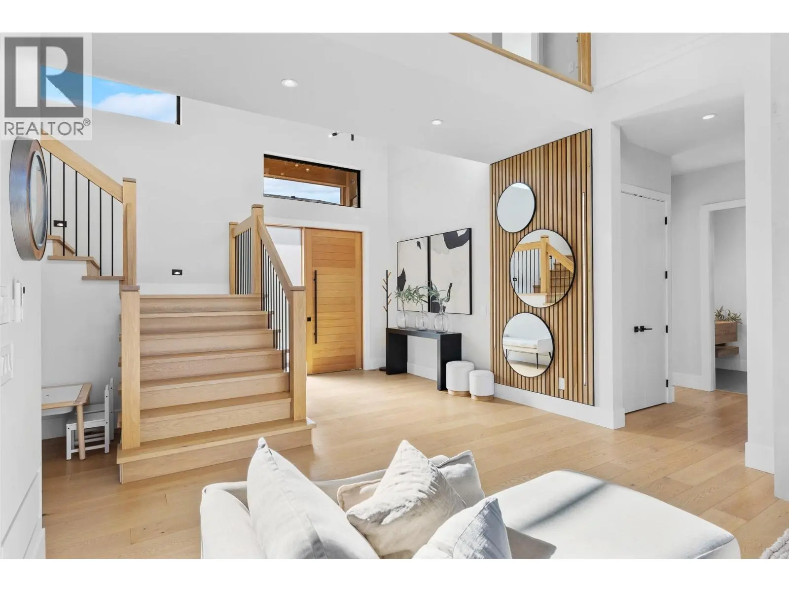 695 Lake Court. West Kelowna, British Columbia