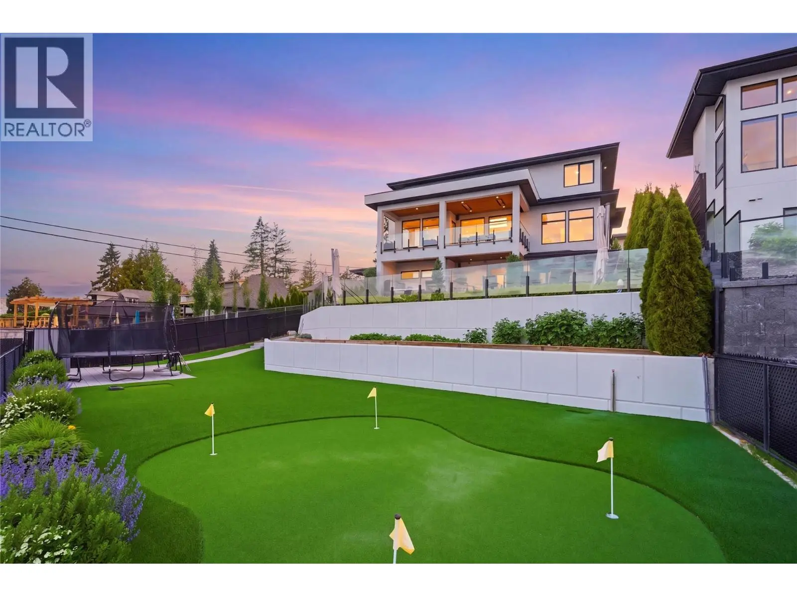 695 Lake Court. West Kelowna, British Columbia
