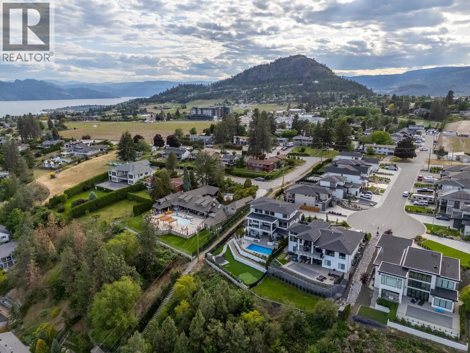695 Lake Court. West Kelowna, British Columbia