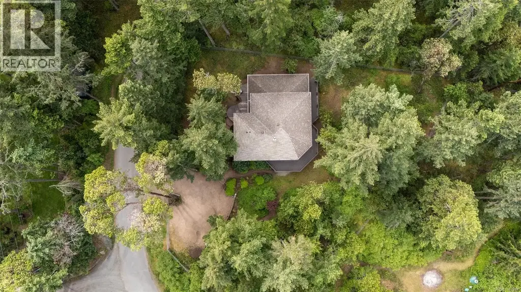 908 Little Mountain Rd, Errington