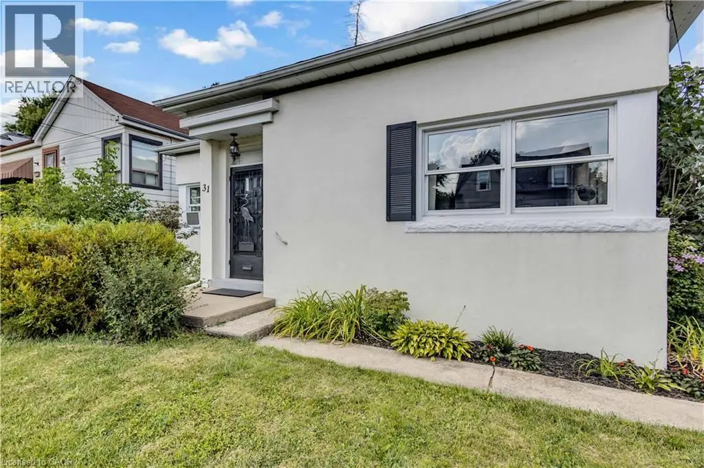31 Scotia Avenue, Hamilton