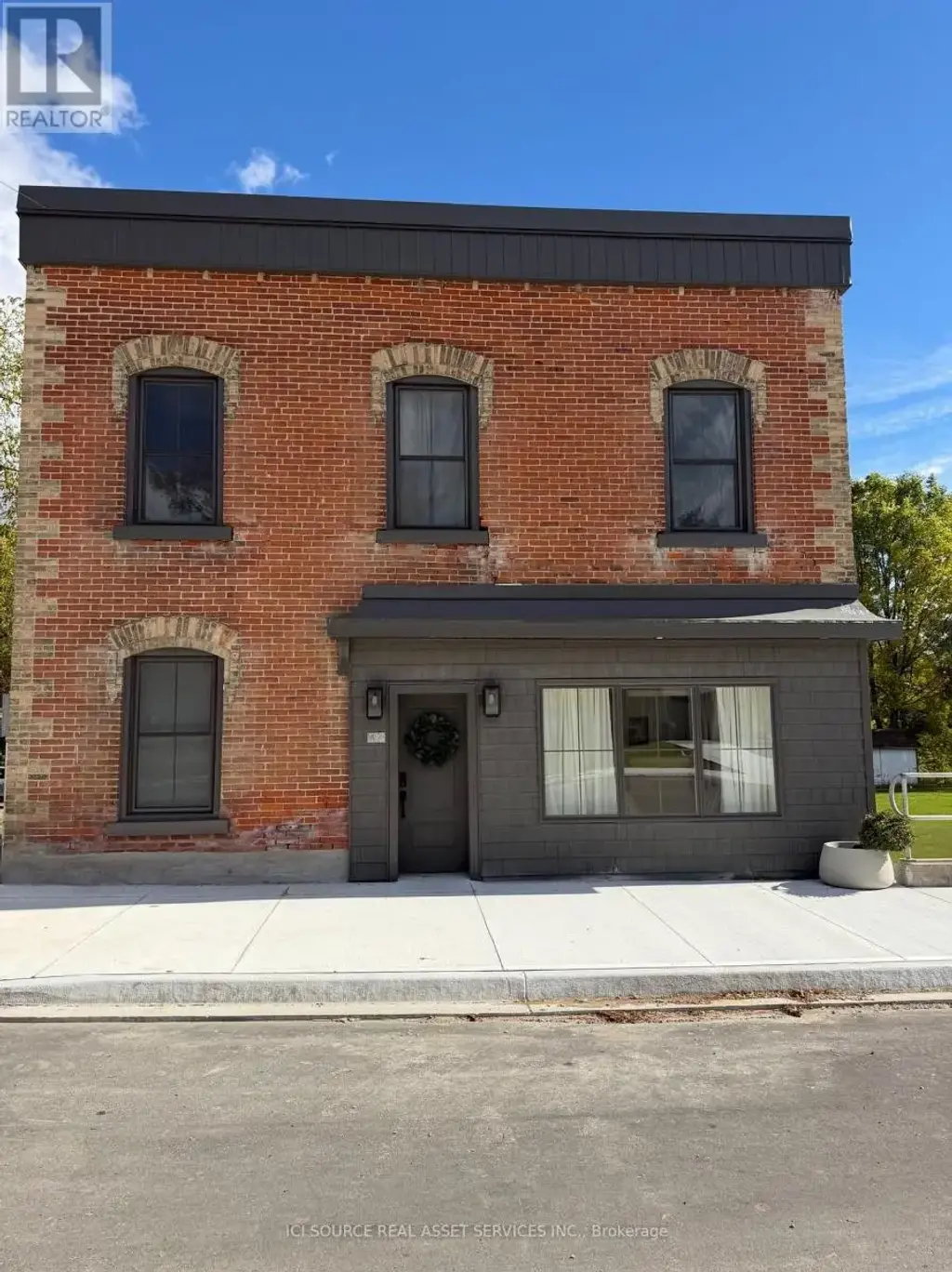 27 Arthur Street W, Minto