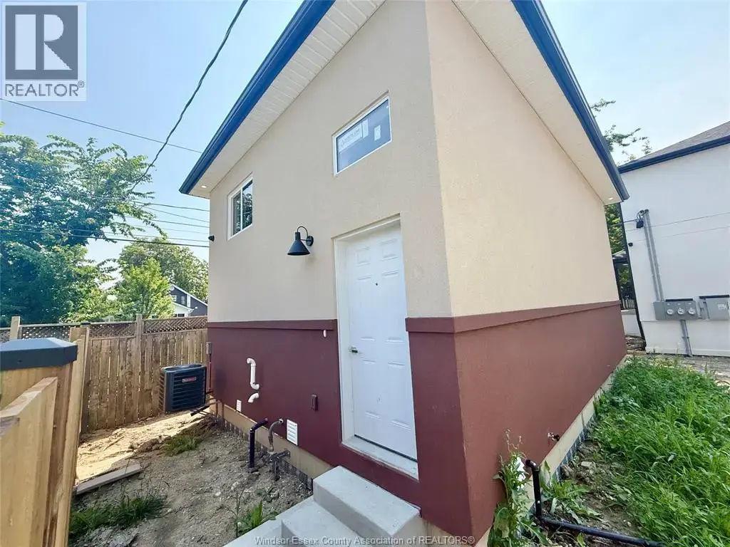 1740 Buckingham Drive, Windsor