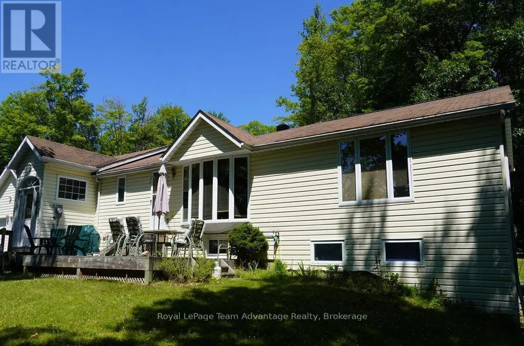 101 Carling Bay Road E, Carling