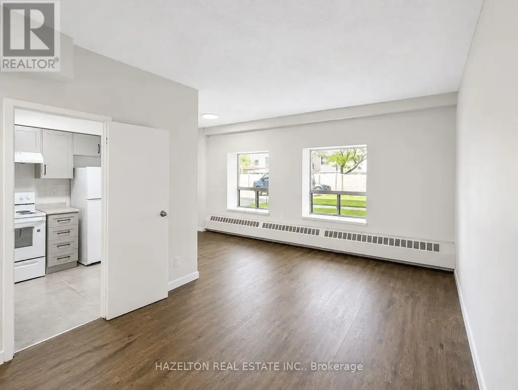 102 - 57 Parkwoods Village Drive, Toronto (Parkwoods-Donalda)