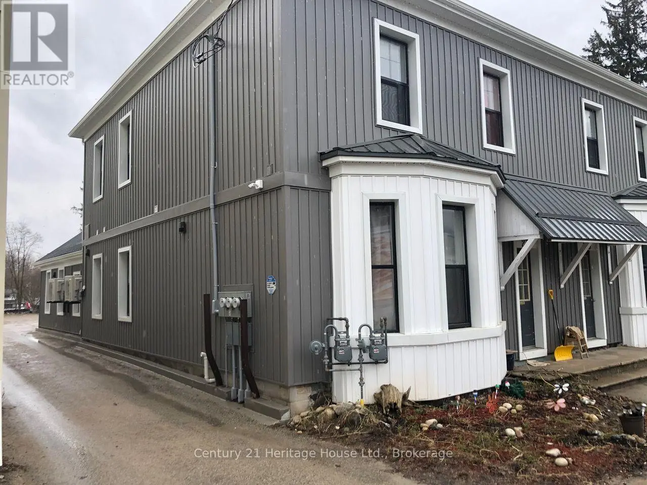 239-249 Main Street N, Wellington North (Mount Forest)
