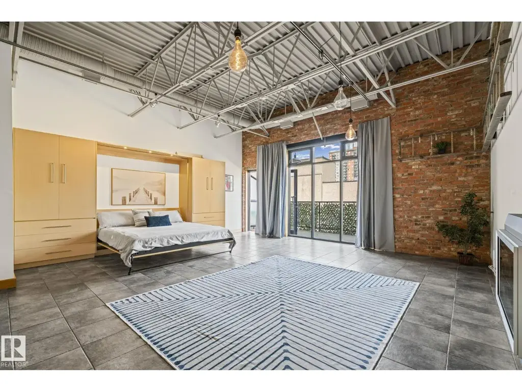 #205 10265 107 St Nw, Edmonton
