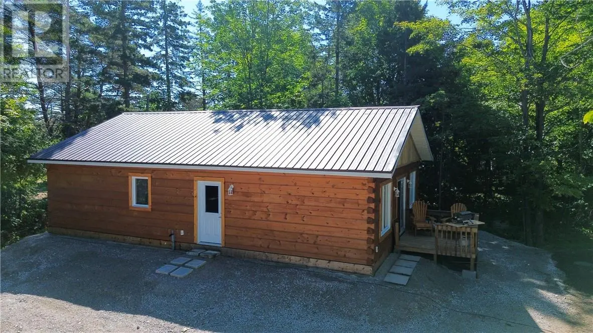 135 Lakeshore Road, Mindemoya, Manitoulin Island