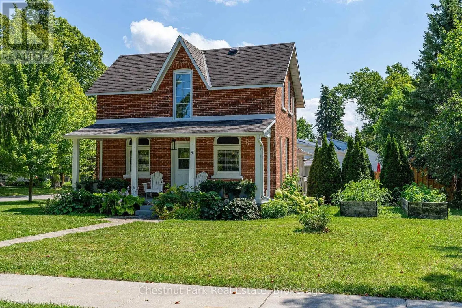 9 Wellington Street E, Clearview (Creemore)