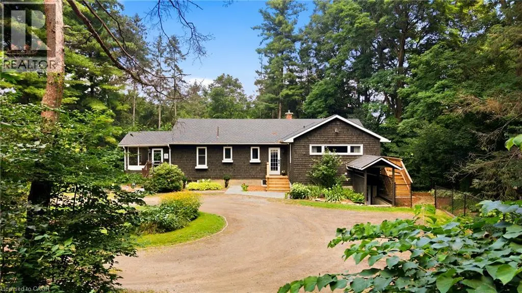 1282 Governors Road, Dundas