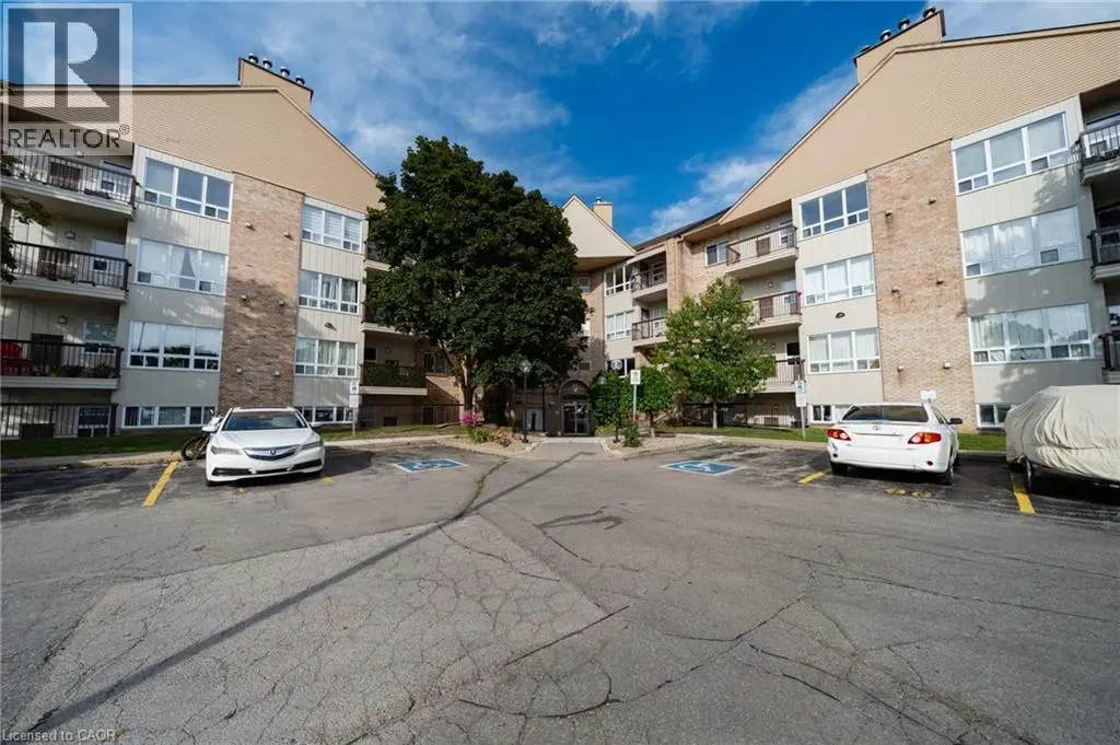 15 Hofstetter Avenue Unit# 318, Kitchener