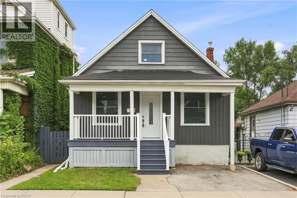 241 Rosslyn Avenue N, Hamilton