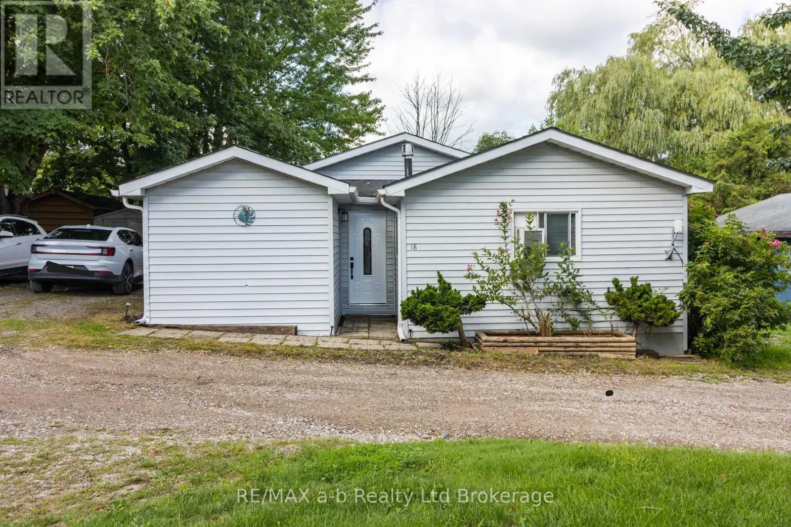 596101 Highway 59 18 Tropicana Crescent, East Zorra-Tavistock (Hidden Valley)