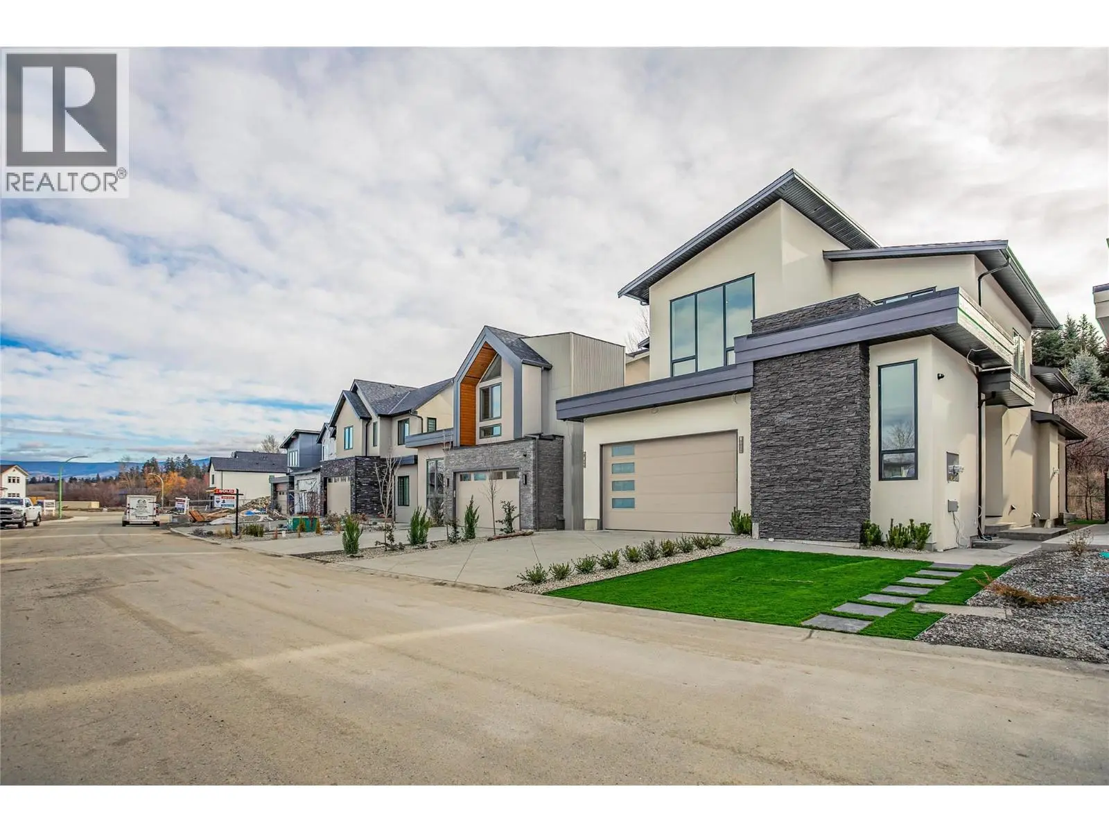 1008 Bull Crescent. Kelowna, British Columbia