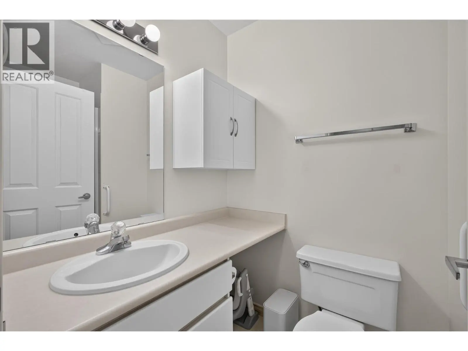 2350 Stillingfleet Road Unit# 205. Kelowna, British Columbia