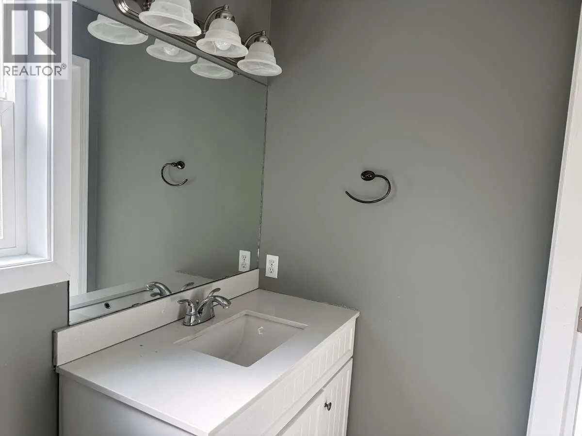 877 Springside Court. Kelowna, British Columbia