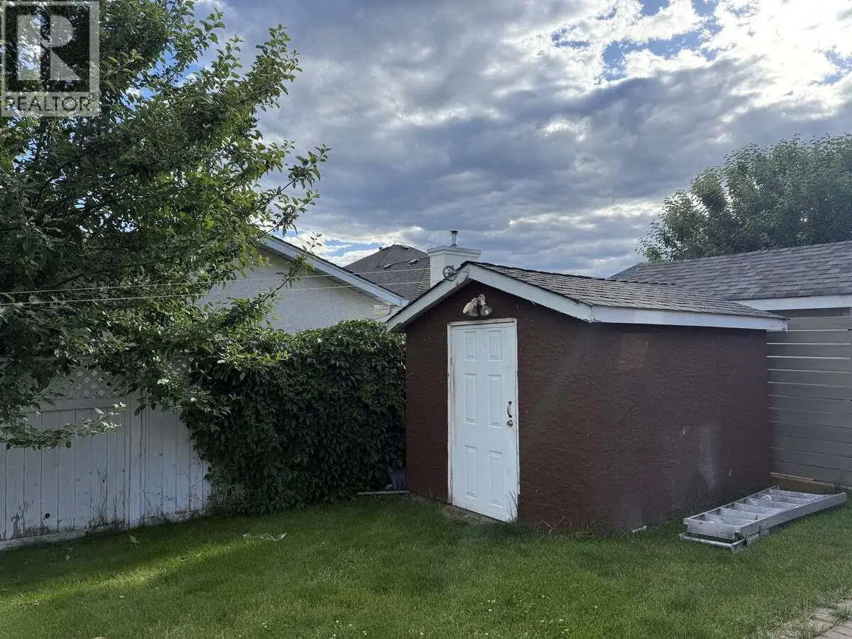 877 Springside Court. Kelowna, British Columbia