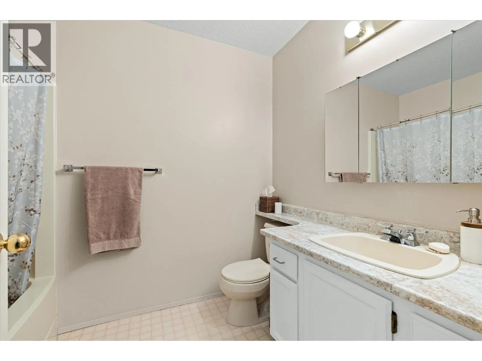 1170 Brookside Avenue Unit# 302. Kelowna, British Columbia
