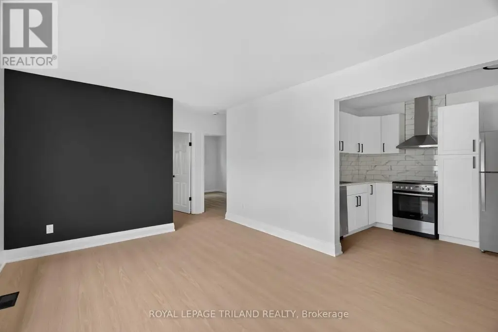 13a - 145 Base Line Road W, London South (South D)