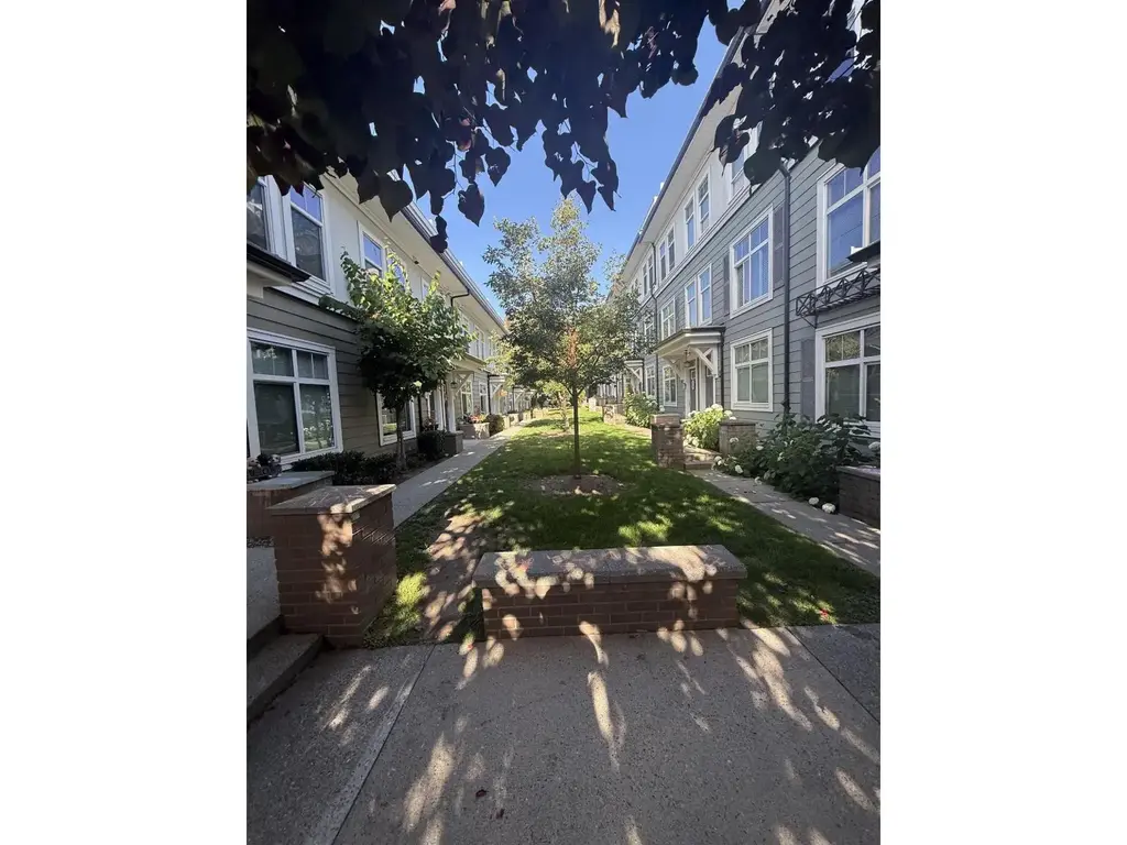 70 15833 26 Avenue, Surrey