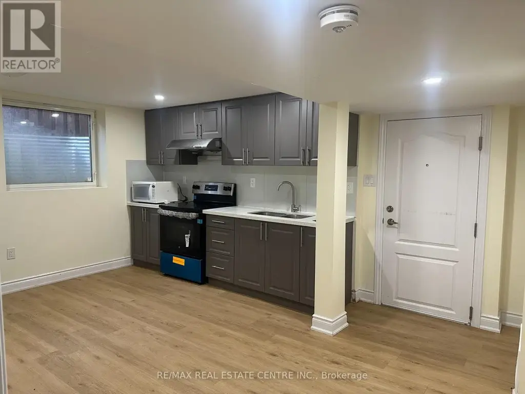 31 Haslemere Avenue, Brampton (Brampton East)
