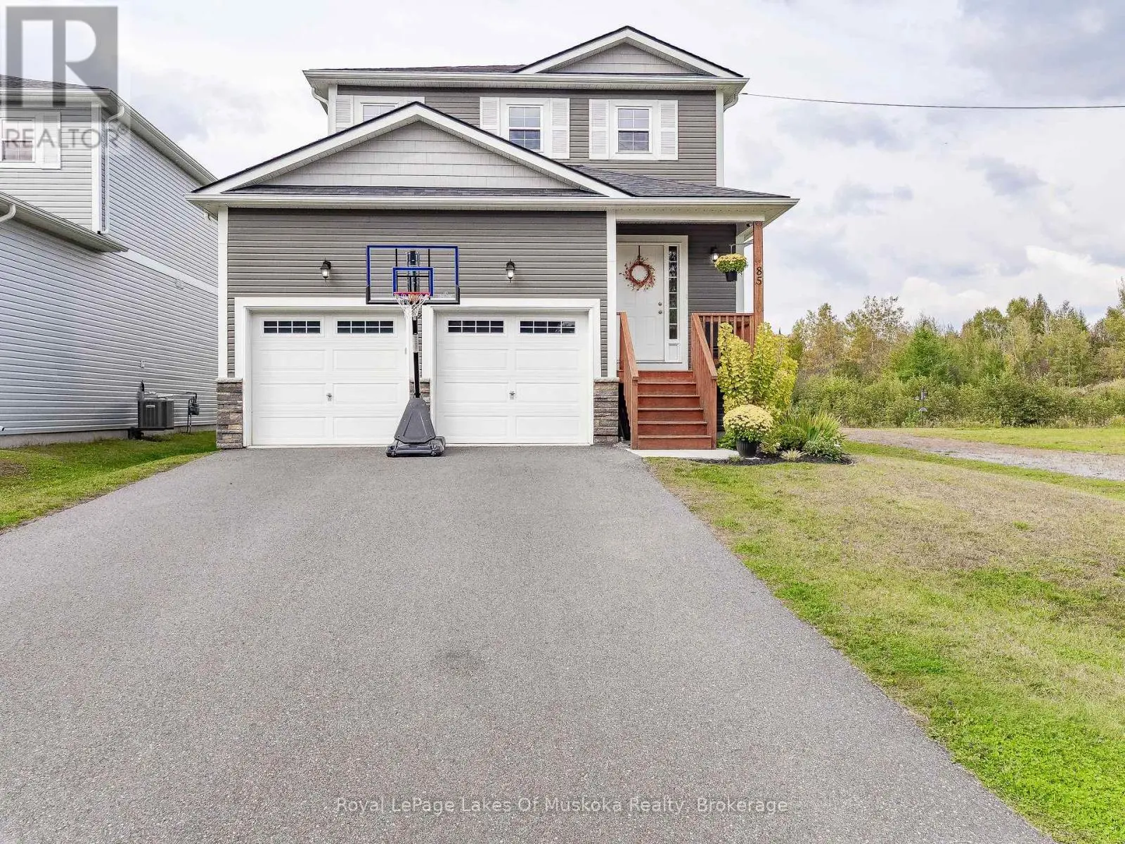85 Douglas Drive, Bracebridge (Macaulay)