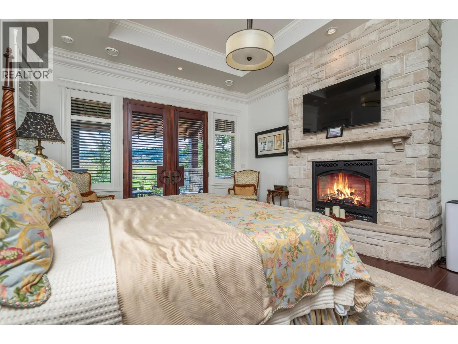 602 Falcon Point Way. Vernon, British Columbia