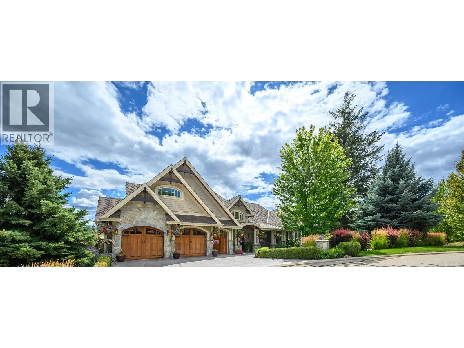 602 Falcon Point Way. Vernon, British Columbia