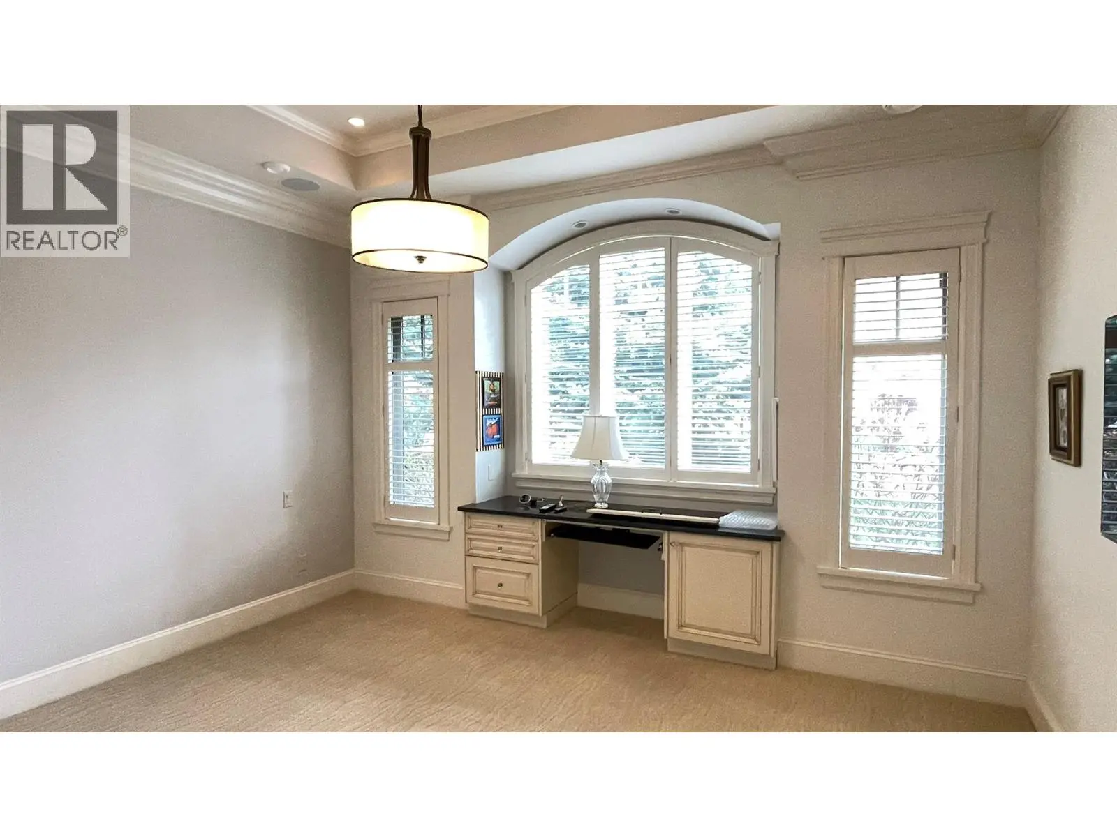 602 Falcon Point Way. Vernon, British Columbia