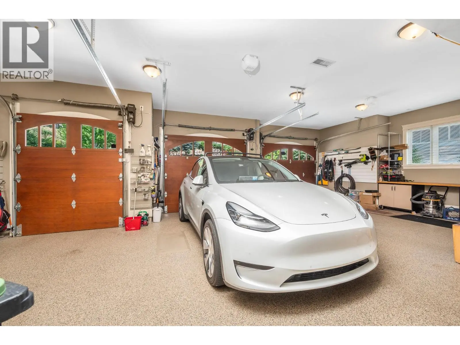 602 Falcon Point Way. Vernon, British Columbia