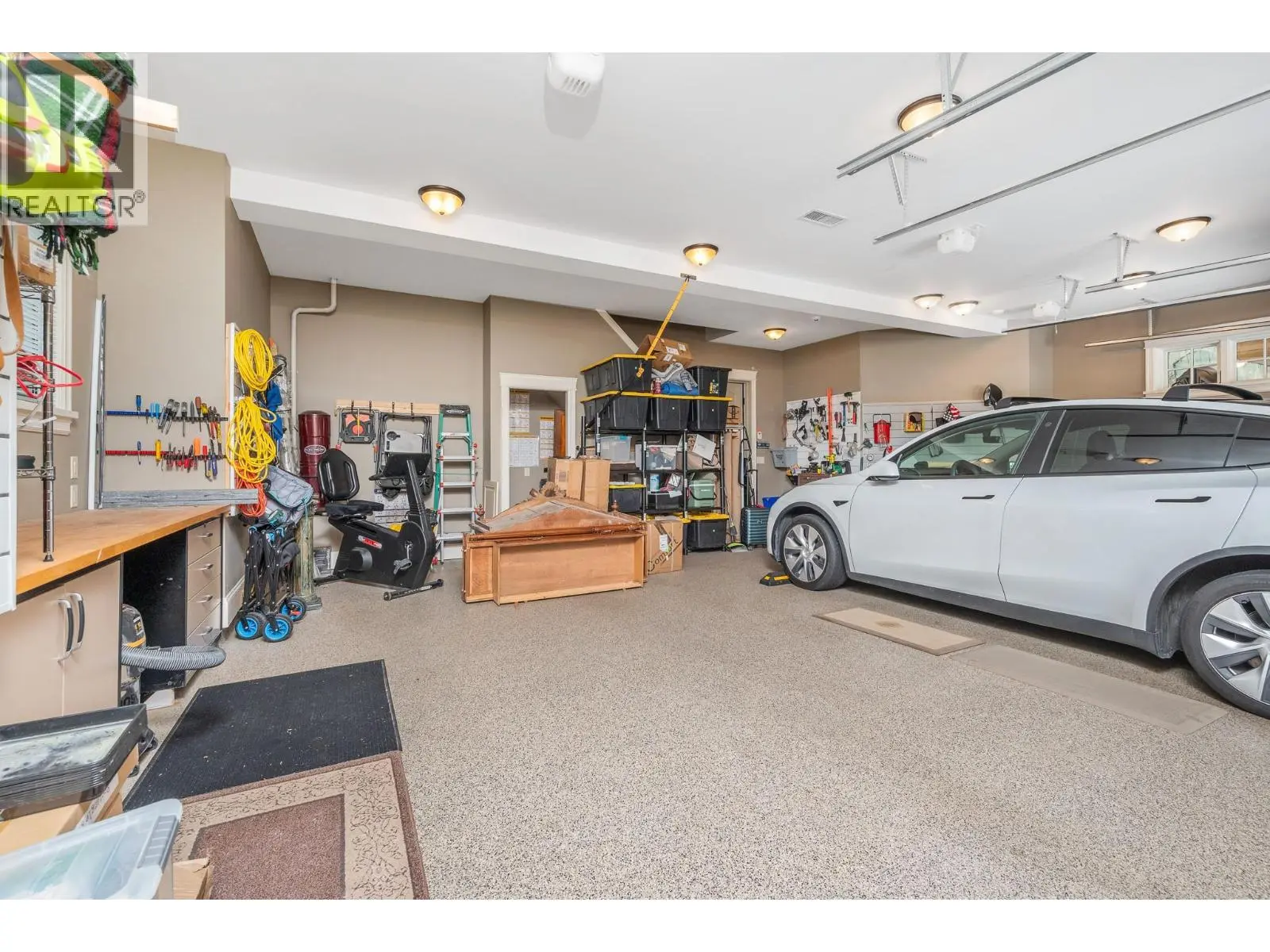 602 Falcon Point Way. Vernon, British Columbia