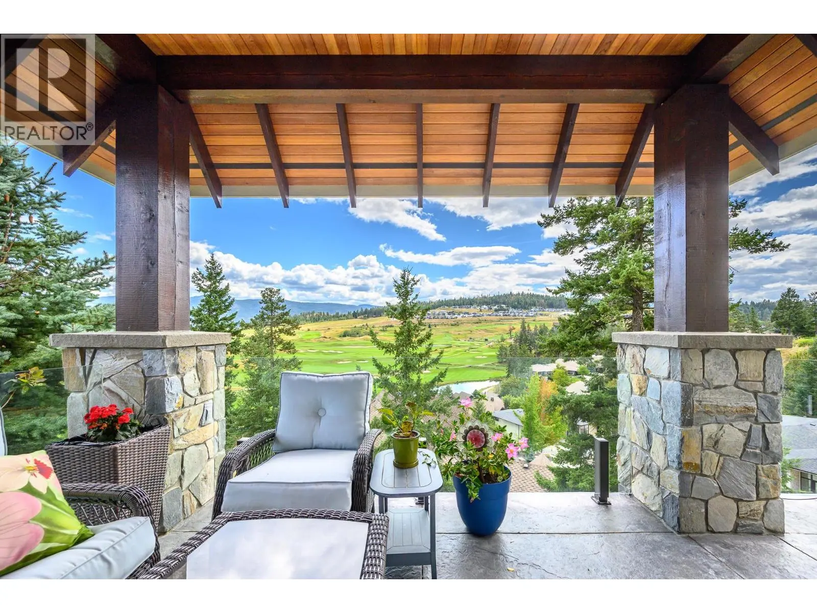602 Falcon Point Way. Vernon, British Columbia