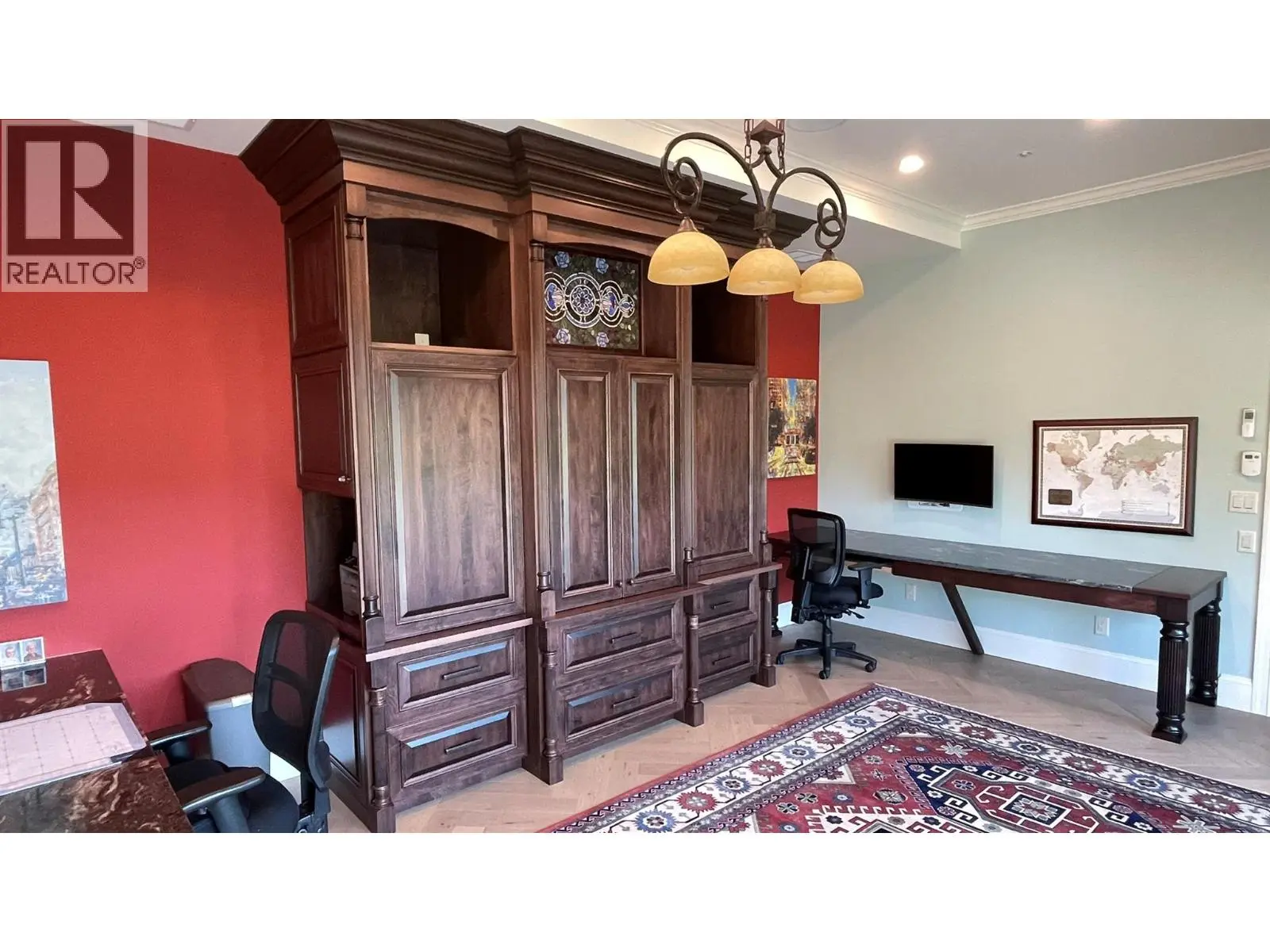 602 Falcon Point Way. Vernon, British Columbia