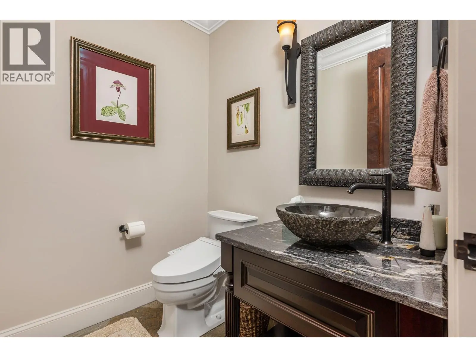 602 Falcon Point Way. Vernon, British Columbia