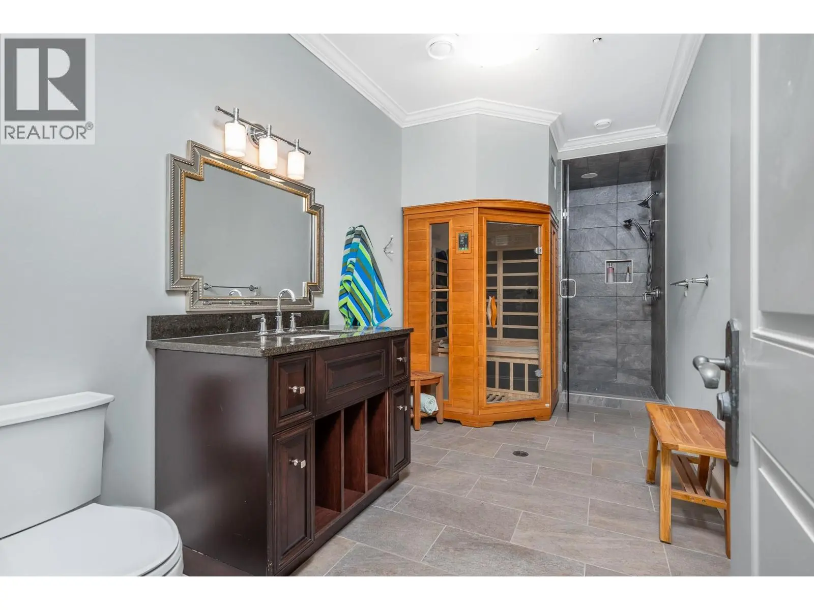 602 Falcon Point Way. Vernon, British Columbia