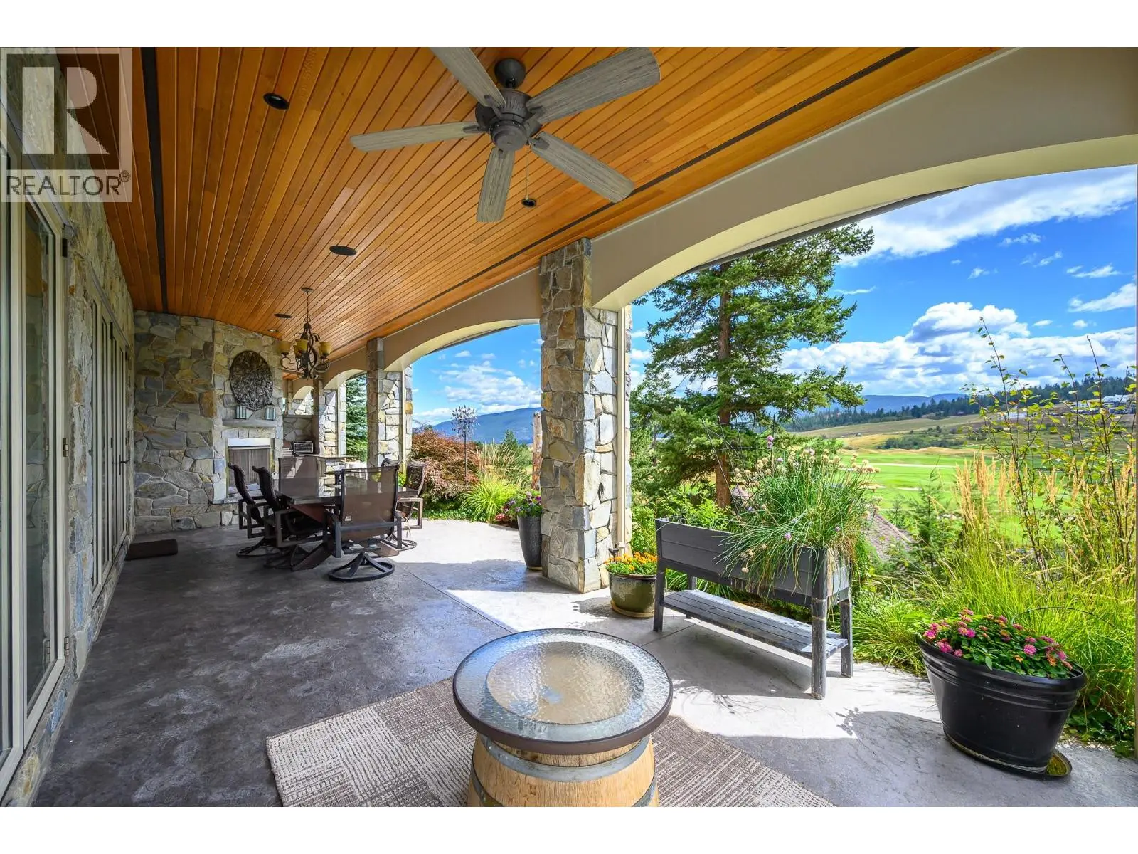 602 Falcon Point Way. Vernon, British Columbia