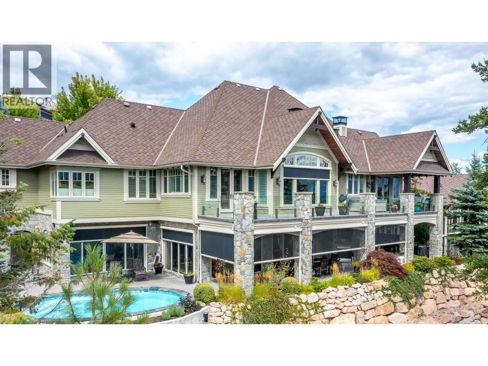602 Falcon Point Way. Vernon, British Columbia