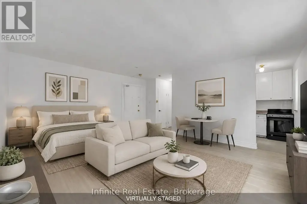 111 - 896 Eglinton Avenue E, Toronto (Leaside)