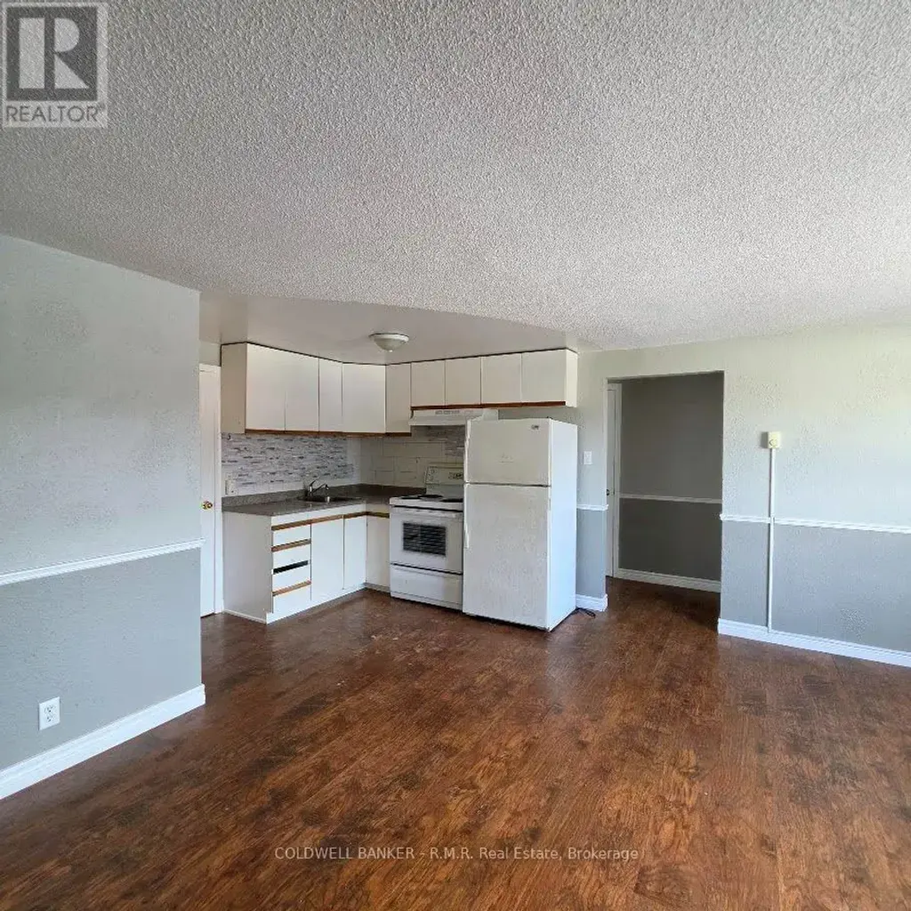 6 - 47 William Street N, Kawartha Lakes (Lindsay)