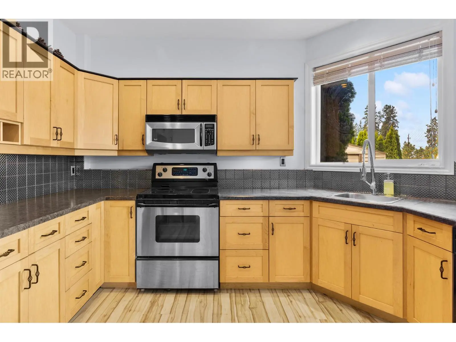 5185 Cobble Court. Kelowna, British Columbia