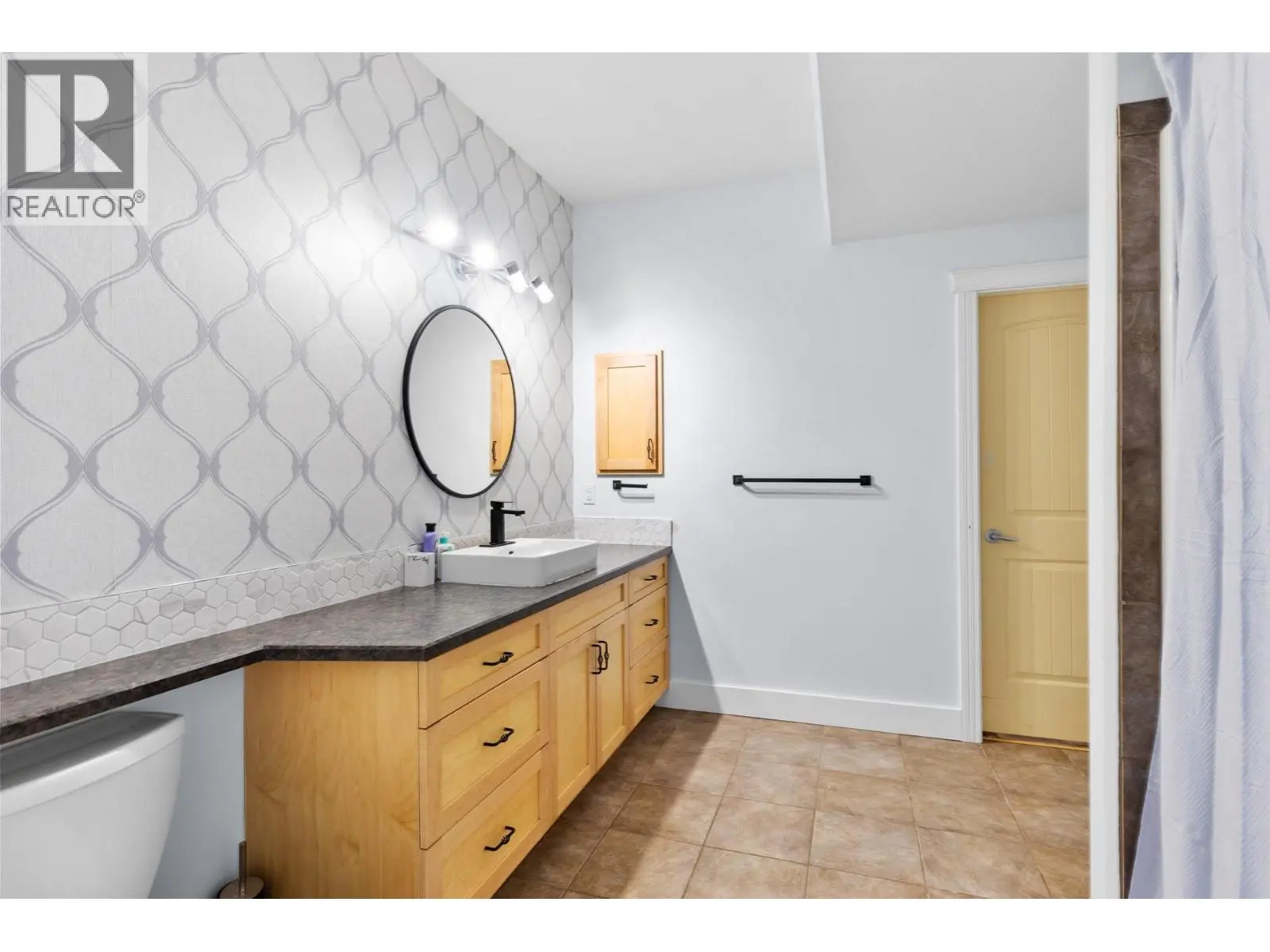 5185 Cobble Court. Kelowna, British Columbia