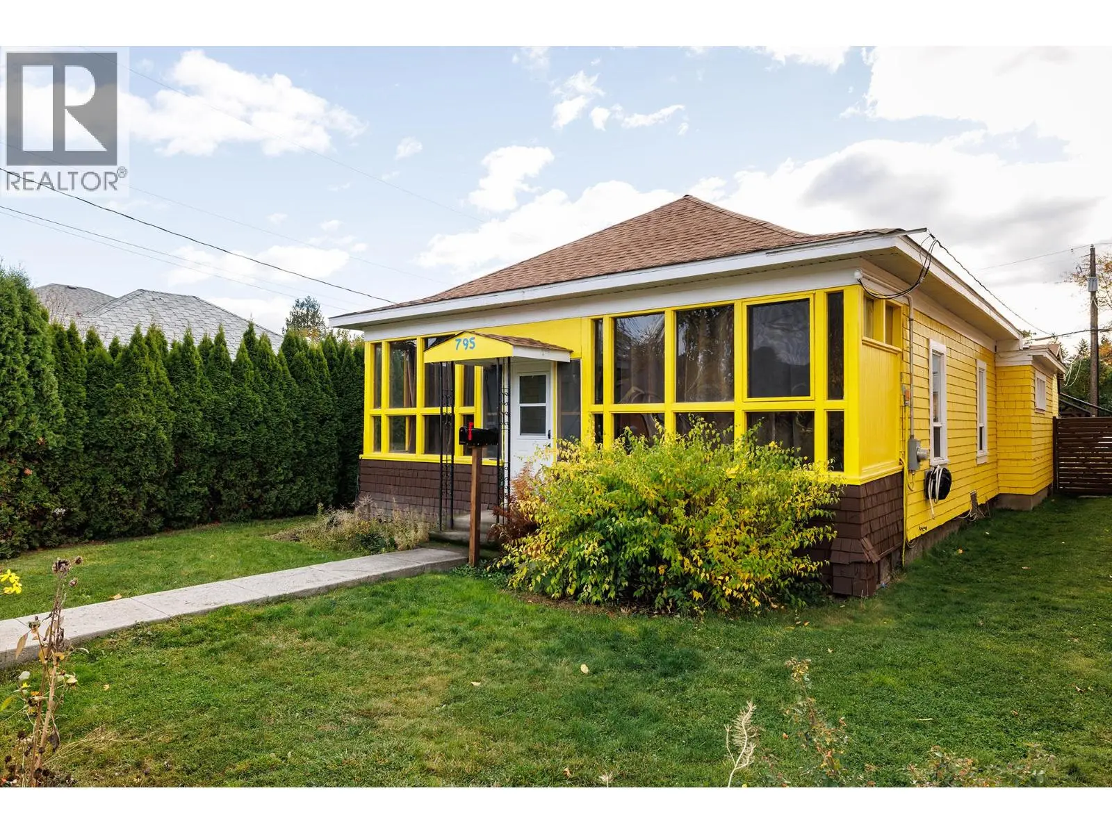 795 Lawson Avenue. Kelowna, British Columbia