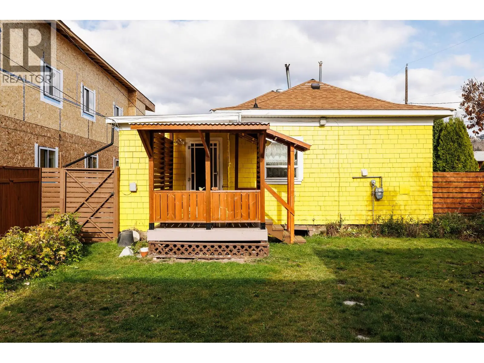 795 Lawson Avenue. Kelowna, British Columbia