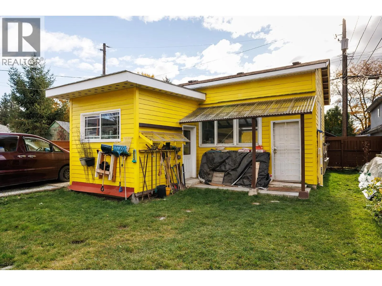795 Lawson Avenue. Kelowna, British Columbia